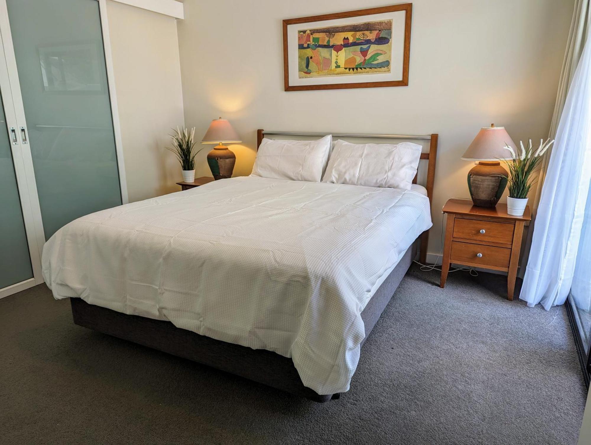 Lovely City Apartment With Private Courtyard, Pool, Free Parking, Gym Perth Bagian luar foto
